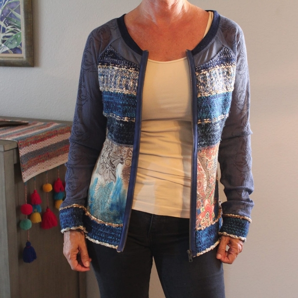 Mixed Fabric Sweater with front zip - Picture 7 of 13
